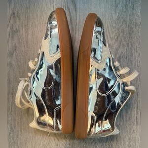 Blowfish Malibu Tastic Sneaker Silver - Women's Like New Size 10